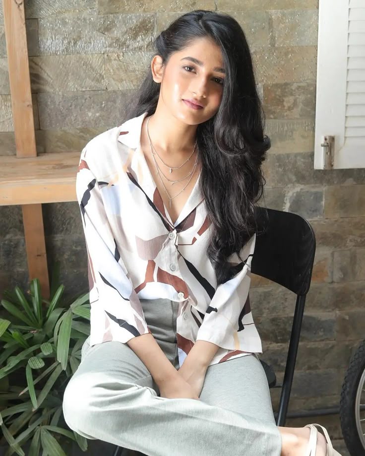 From Broken to Billionaire: The Extraordinary Journey of Meera Patel (Part 1) | viraltrill.com